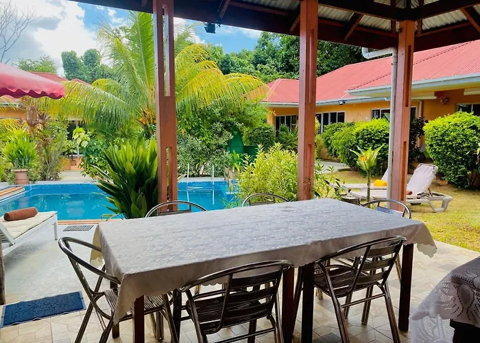 Alha Villa Baie Lazare (Mahe)